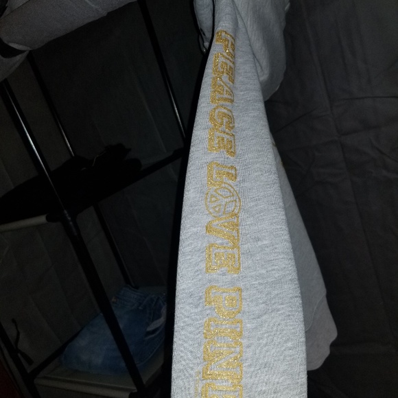 PINK Hoodie - Picture 5 of 6